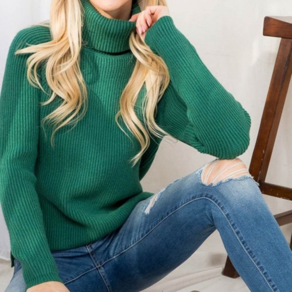 GREEN WITH ENVY TOP - Picture 1 of 7